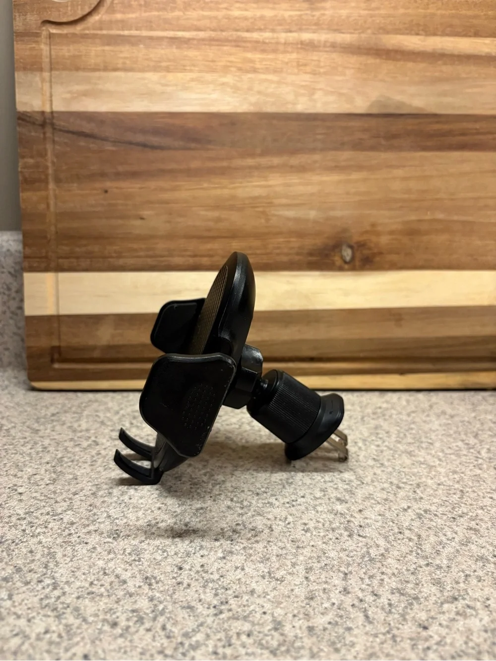 Black Carbon Fiber Style Car Phone Holder